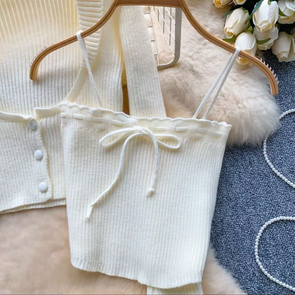 New Co-ord Skirt Knit Set Sweater Ivory Cream Beige Pleated Button Tank Mini - Picture 11 of 16